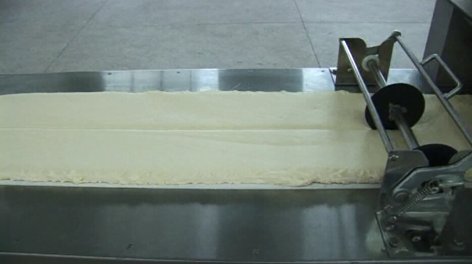 Mooncake-Teigherstellungs-Maschine, die System für Toast, automatische Nahrungsmittelmaschine besprüht