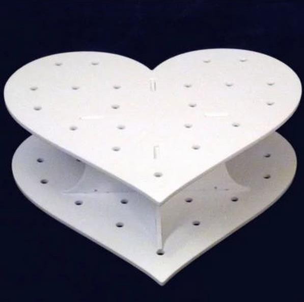 Herz-Form-Doppelt-Acrylhochzeitstorte-Stand/weiße Ausstellungsstände