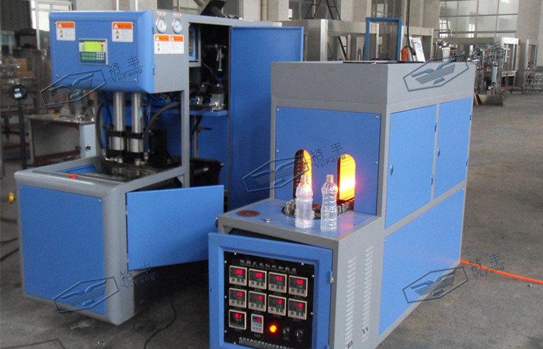 Schlagmaschine der industriellen Plastikflaschen-17.5kw für Produktlinie des alkoholfreien Getränkes